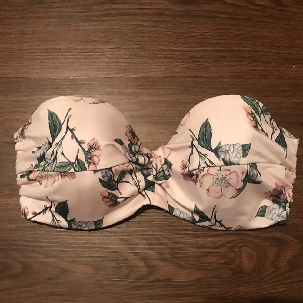 H&M Floral Swimsuit Top